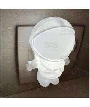 Luminária Decorativa Astronauta de Tomada TOP1800